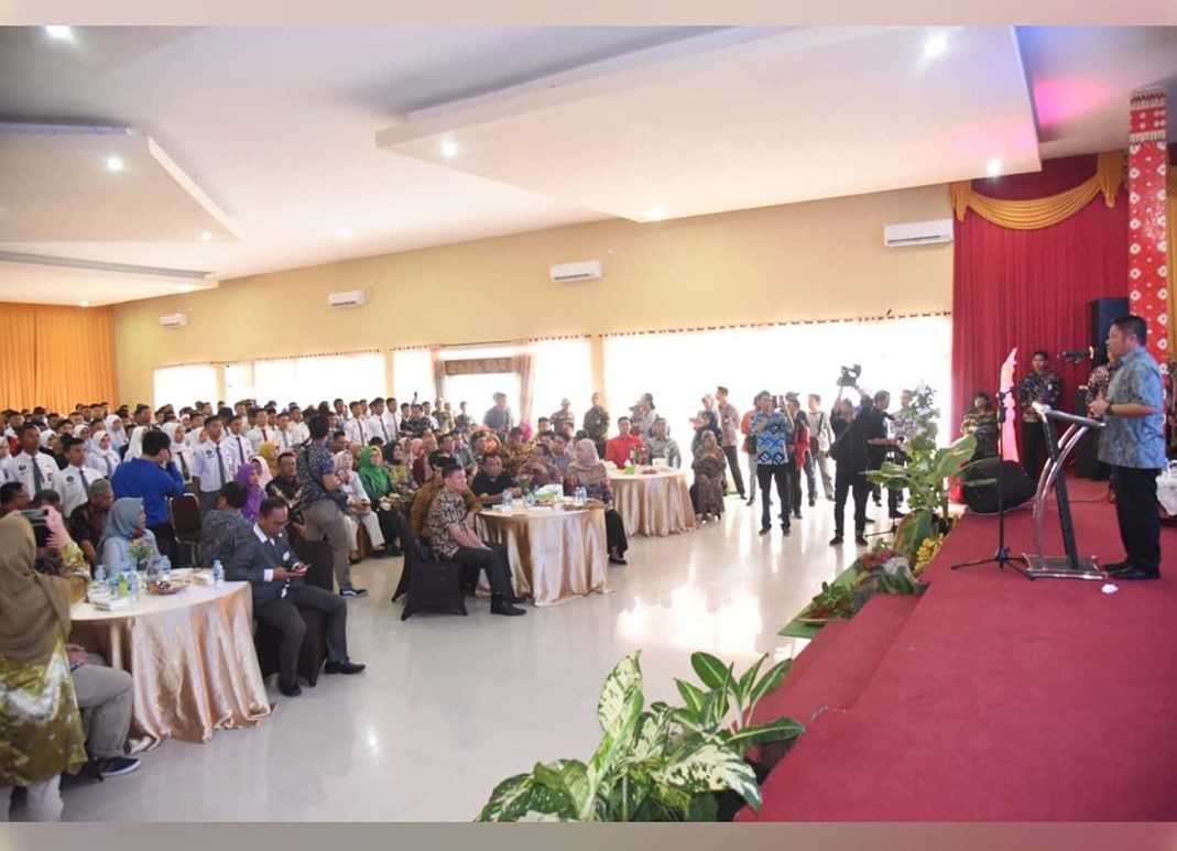 Gubernur Sumatera Selatan Mengukuhkan Forum OSIS Sumatera Selatan, dan Melaunching SIMANIS, MINI MARKET, BANK MINI, Digital Library,  dan Kegiatan Pelatihan SOPSPEC